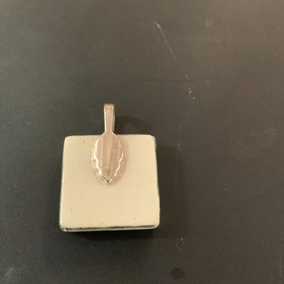 Necklace pendant 1”x1” “be brave with your life”clear resin. Chain not included. - Picture 2 of 3